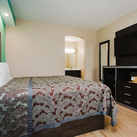Crystal Inn - Willowbrook Mall Сайпръс Екстериор снимка